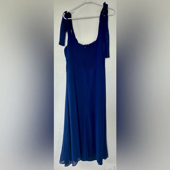 Reformation Twilight Dress in Danube size 12 - Picture 6 of 7